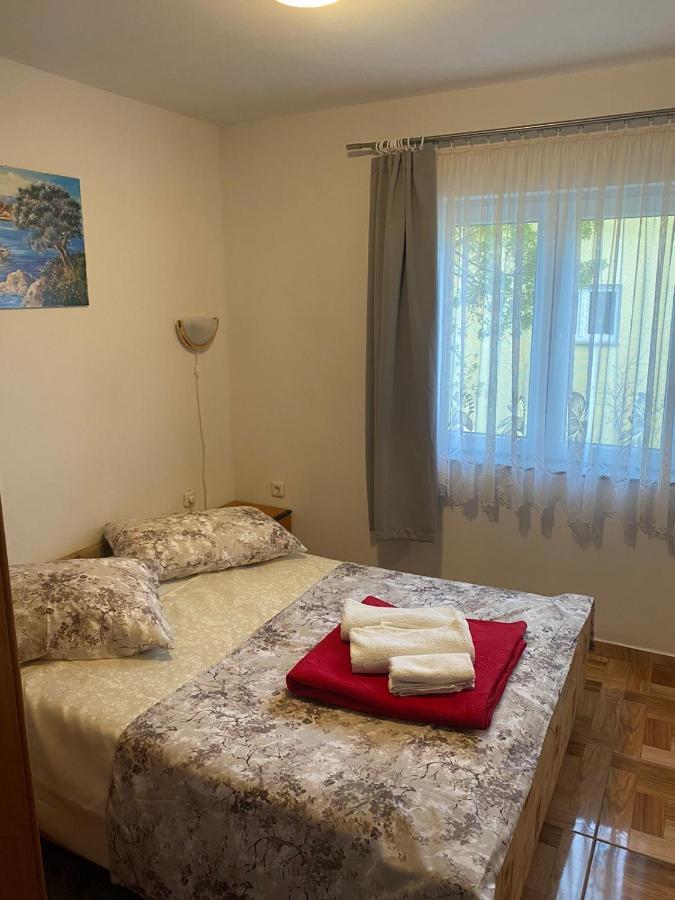 Apartmán App Tony Dramalj Exteriér fotografie
